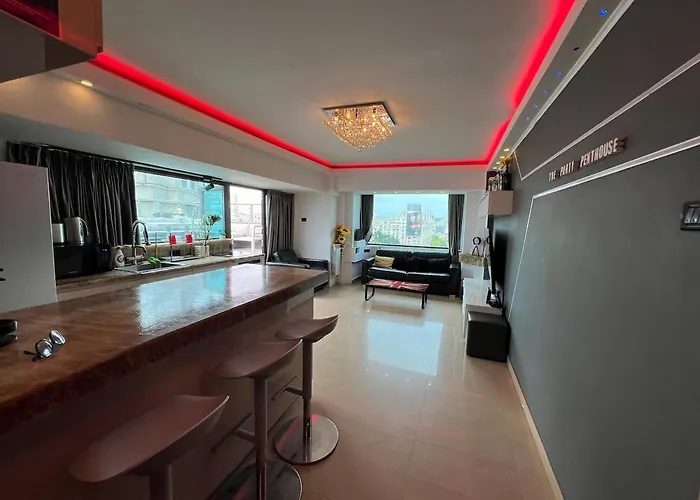 Penthouse Group 4 Apartments