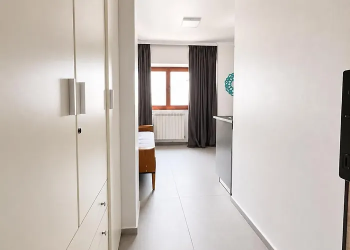 Penthouse Group 4 Apartments